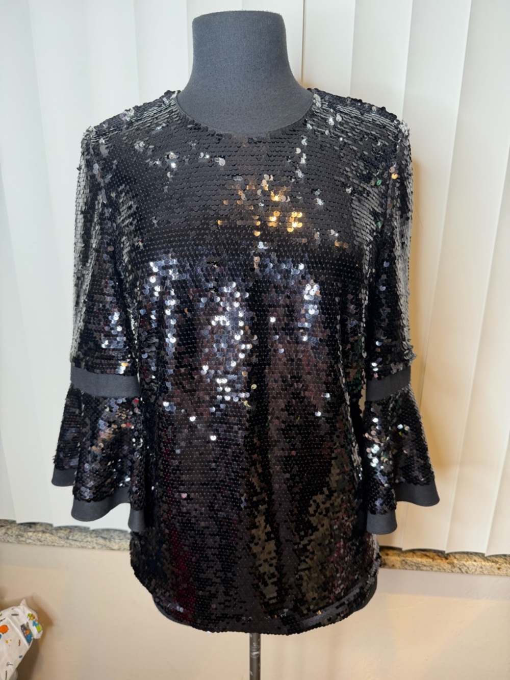 Vanessa Fox Black Sequin Bell-Sleeve Evening Festive Women's Top Size 6